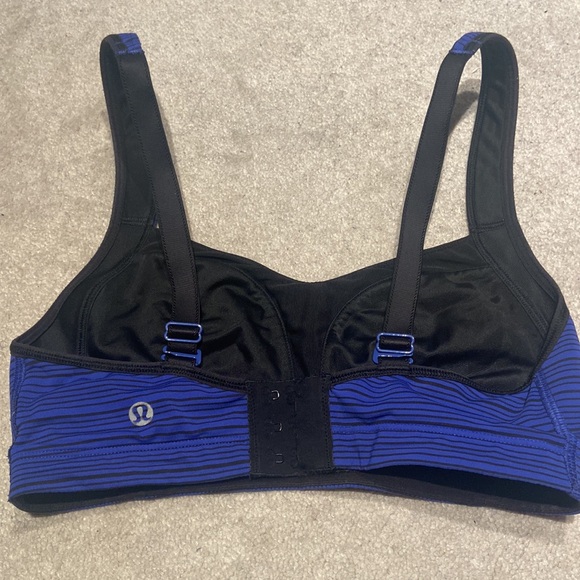 Blue Lululemon Bra with adjustable straps - Picture 3 of 4